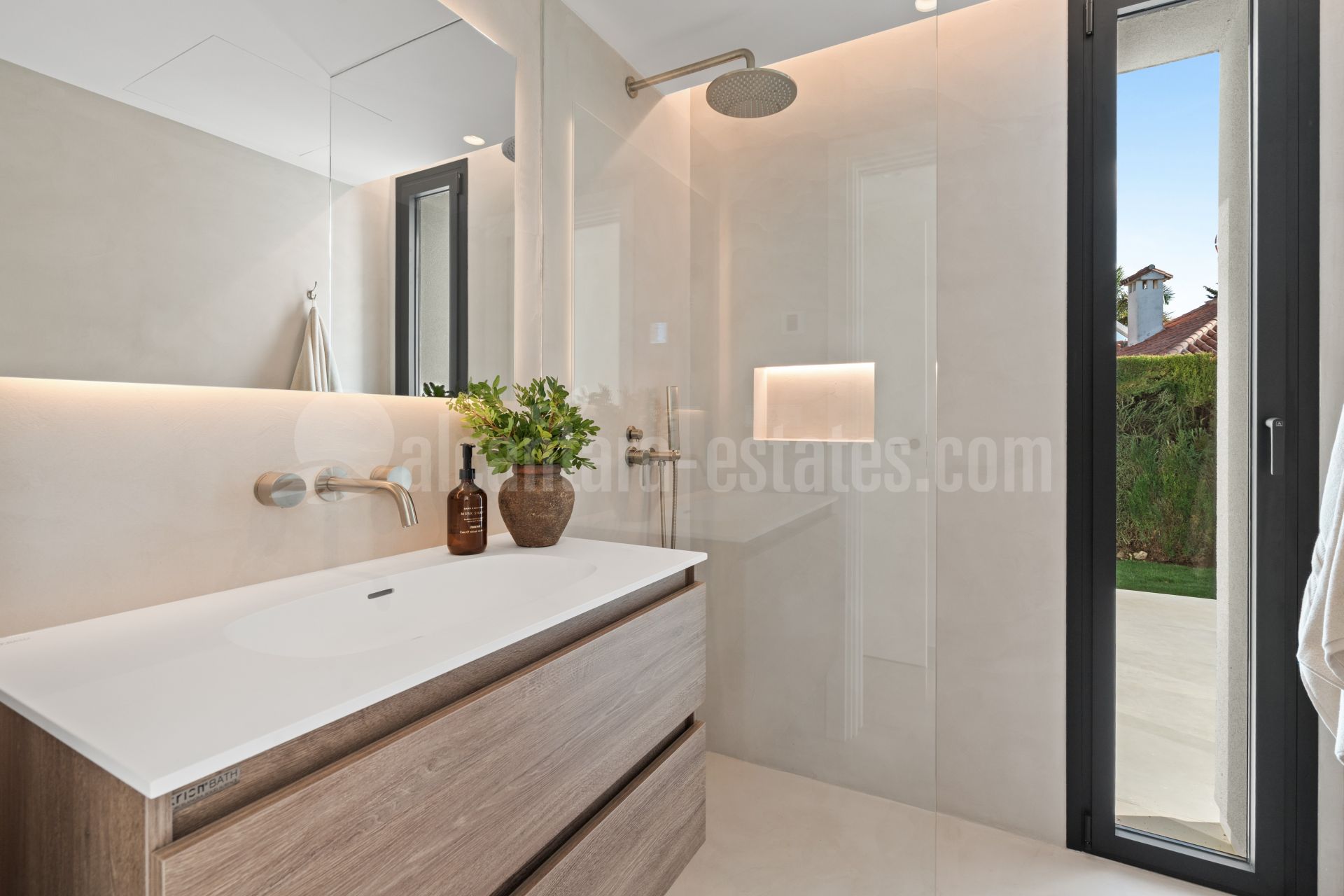 Villa in Elviria, Marbella