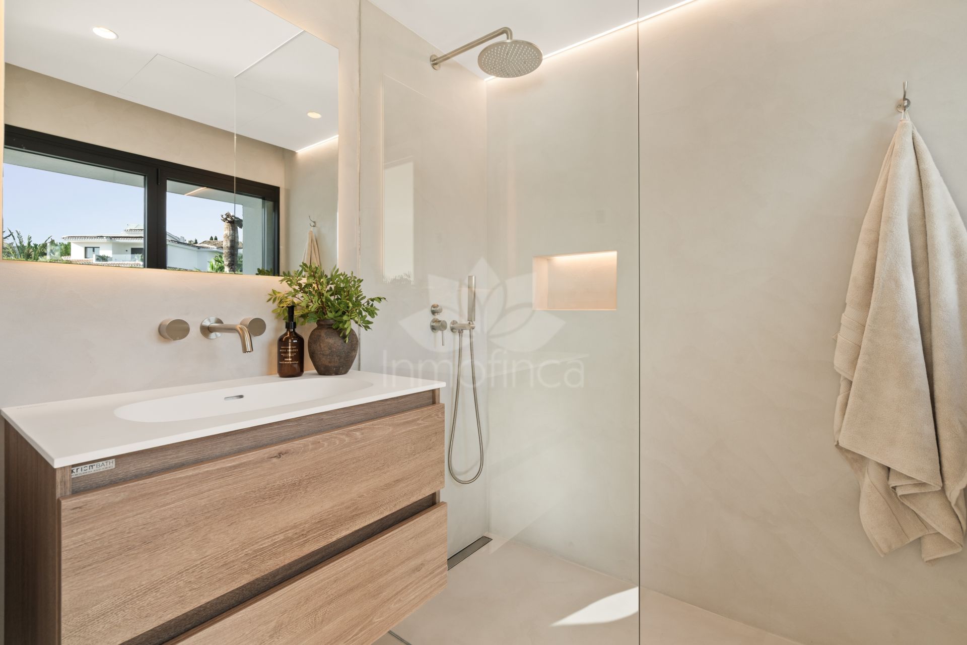 Villa in Elviria, Marbella