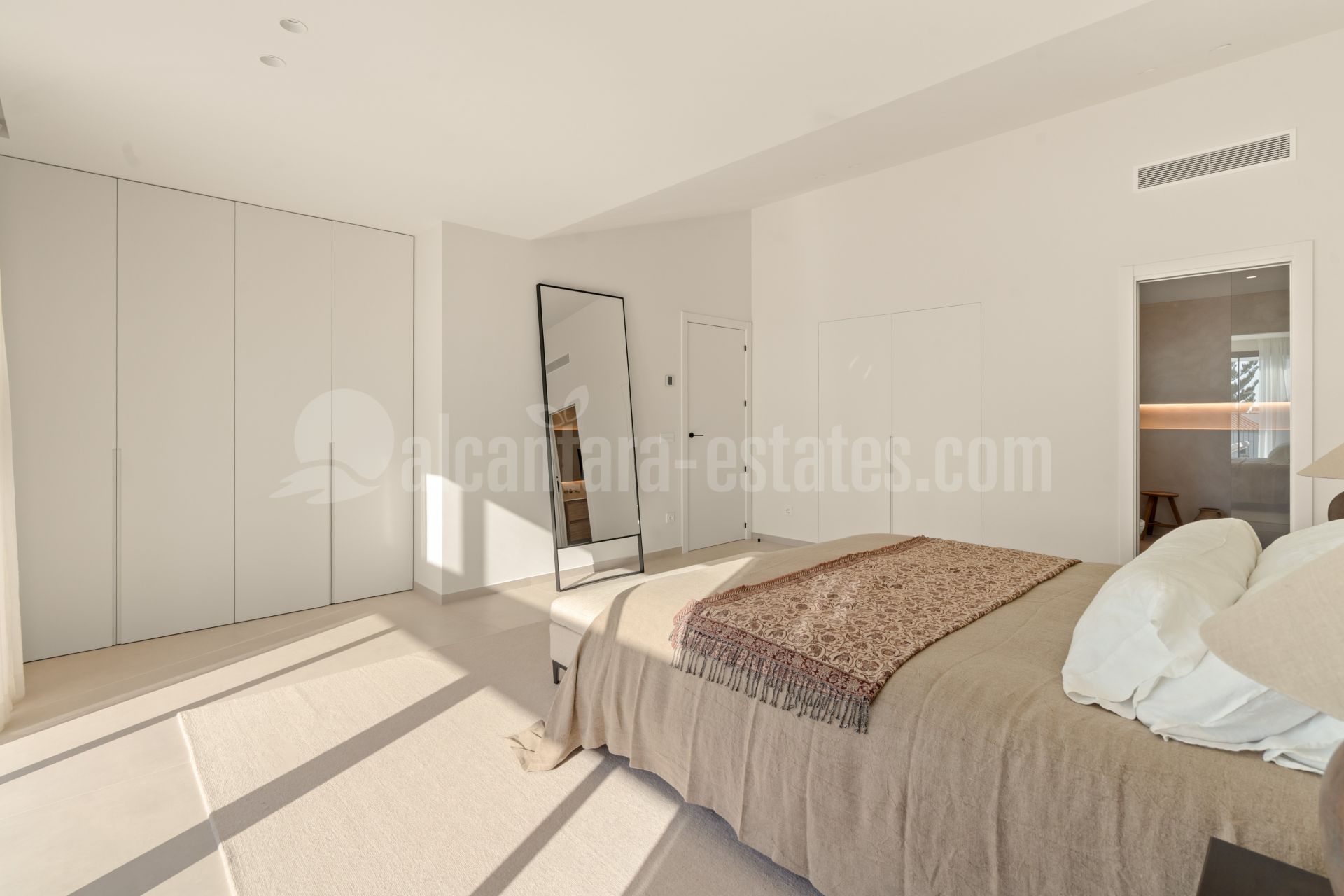 Villa in Elviria, Marbella