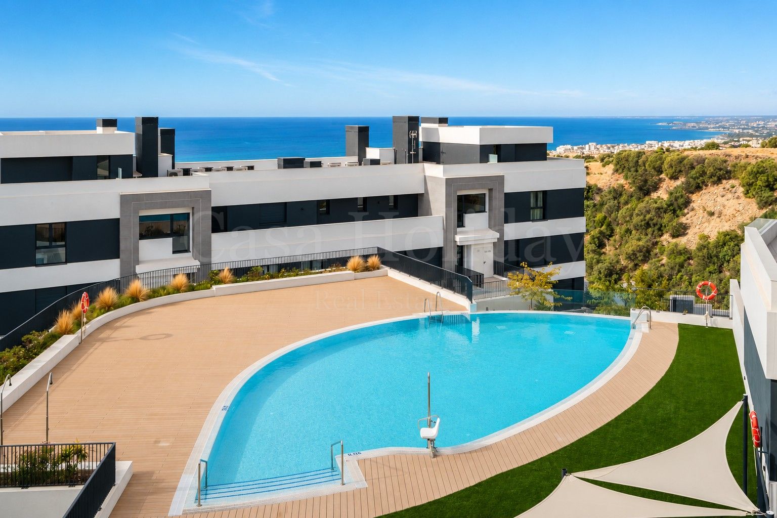 Apartment in Los Altos de los Monteros, Marbella