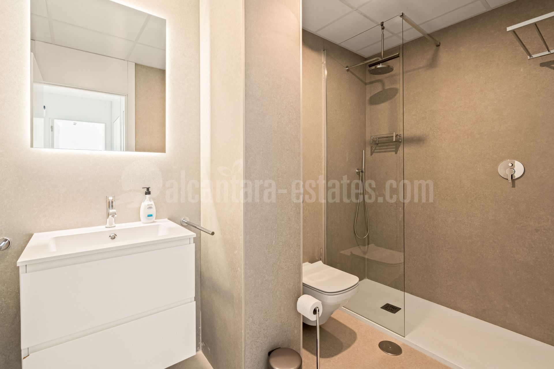 Apartamento en Los Altos de los Monteros, Marbella
