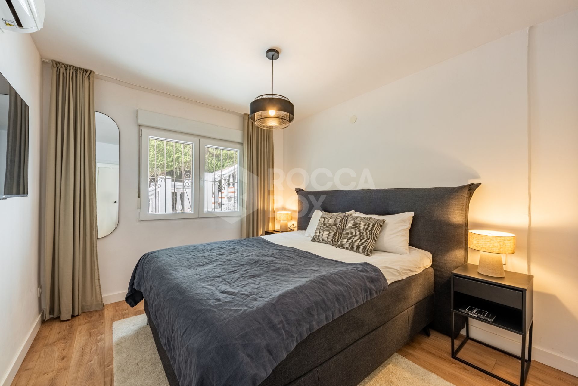 Beautiful single floor villa with incredible rental potential!