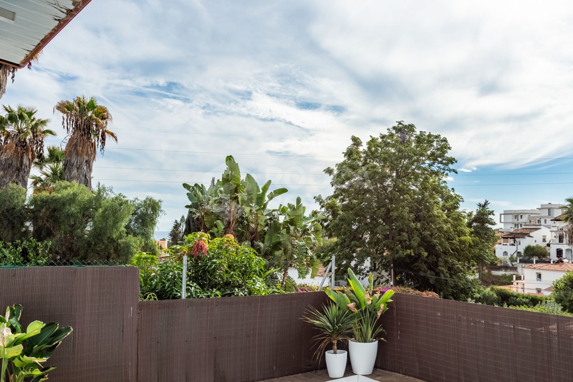 Beautiful single floor villa with incredible rental potential!