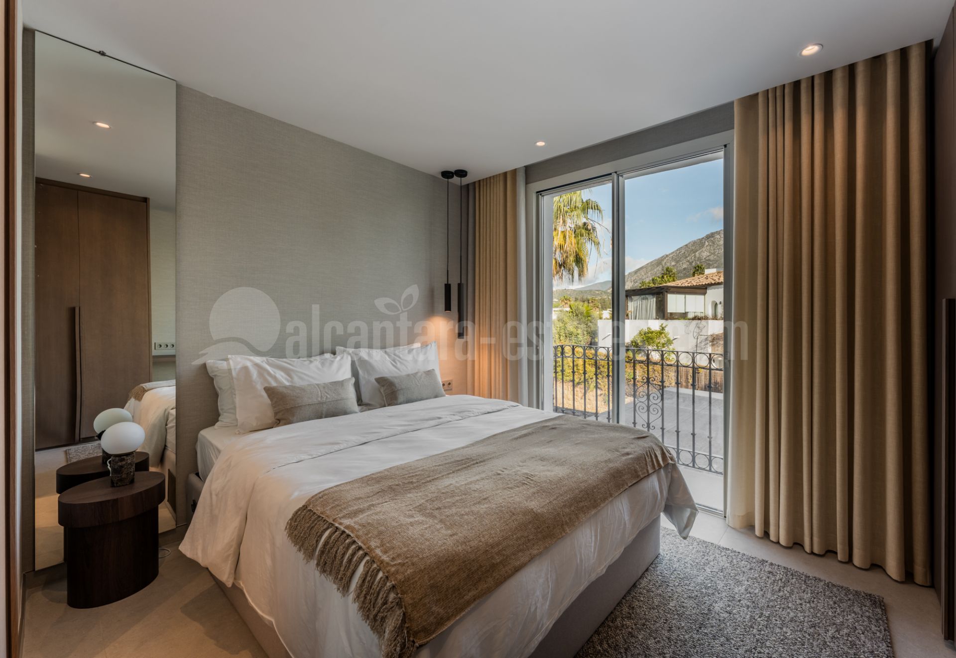 Semi Detached Villa in Altos de Salamanca, Marbella