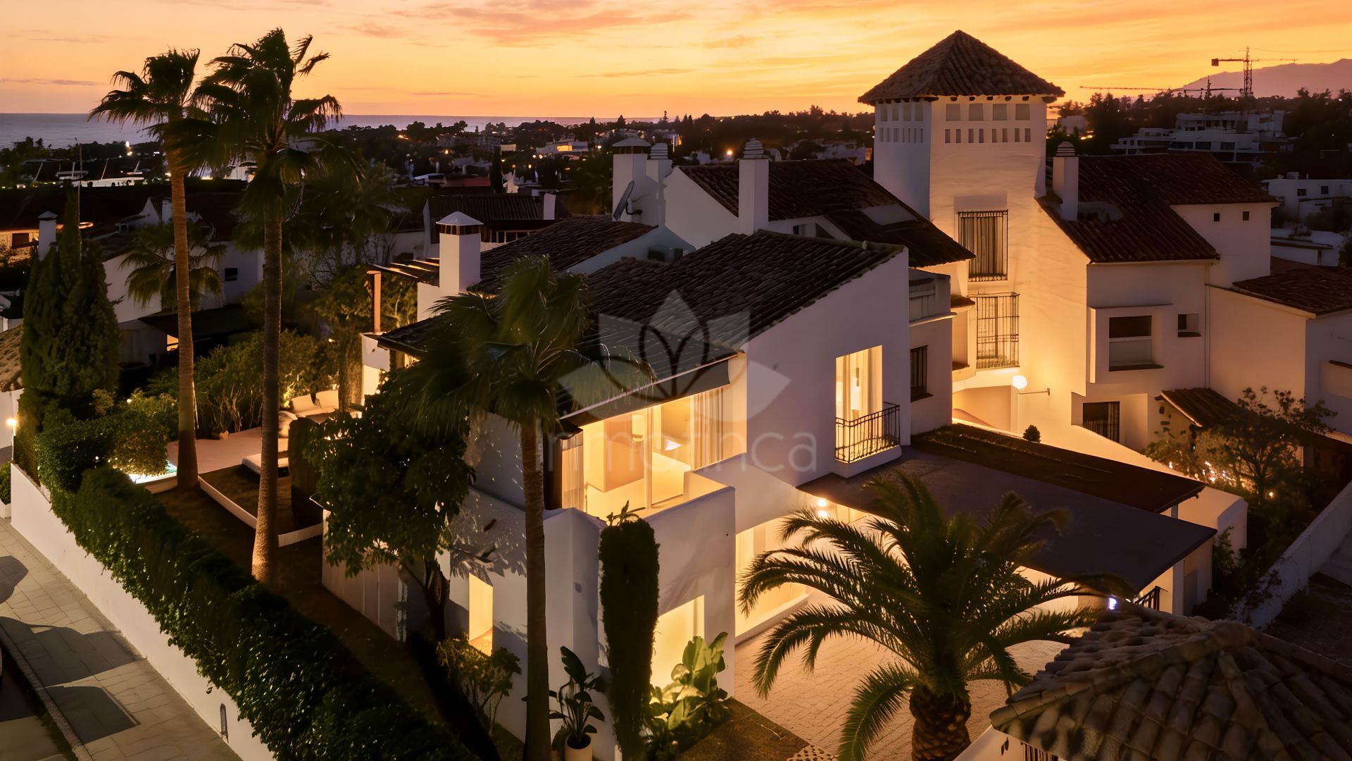 Semi Detached Villa in Altos de Salamanca, Marbella