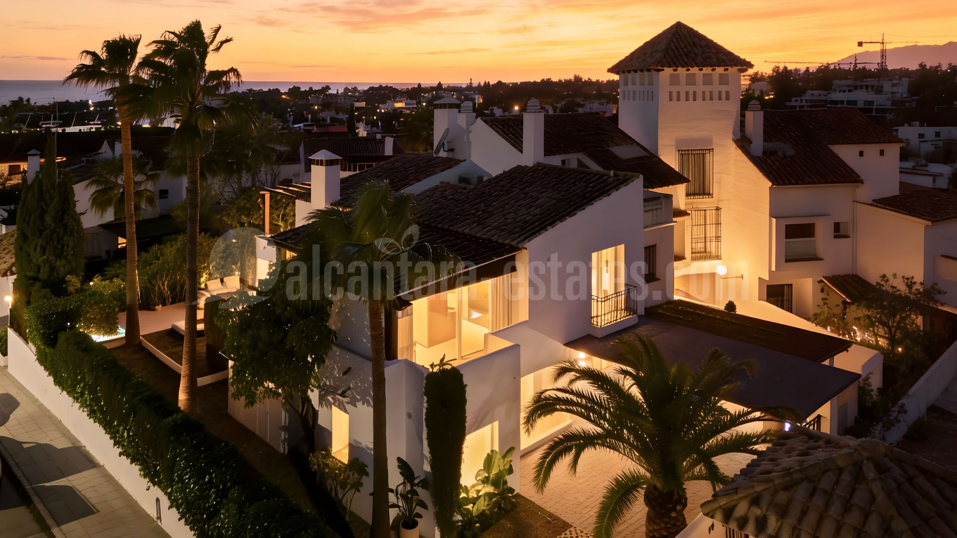 Semi Detached Villa in Altos de Salamanca, Marbella