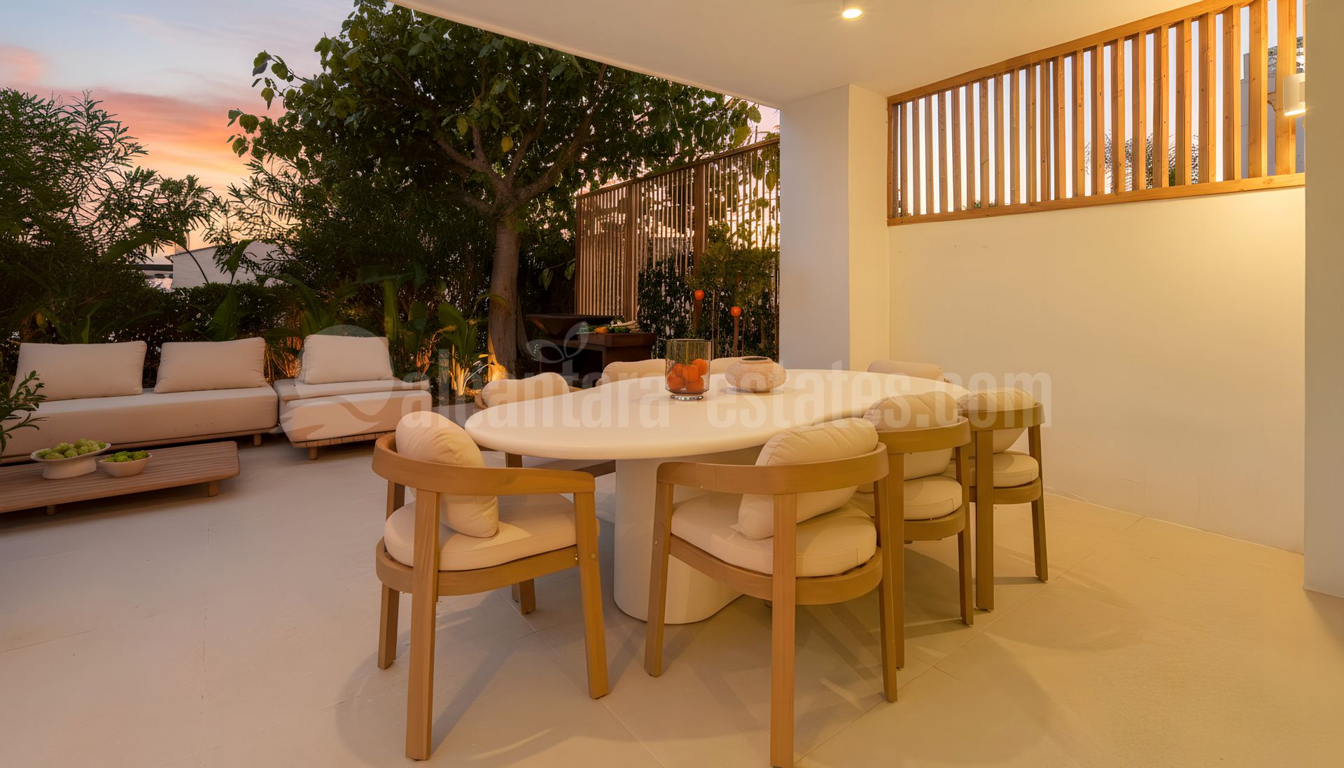 Semi Detached Villa in Altos de Salamanca, Marbella