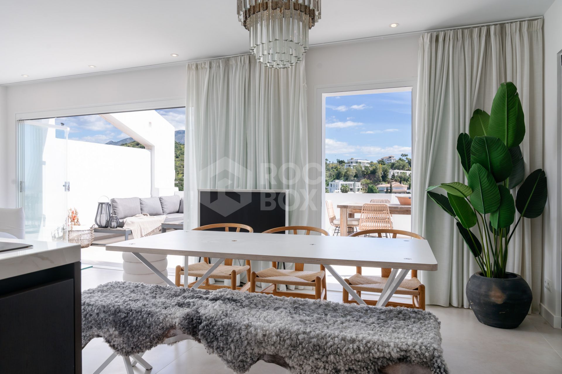 Penthouse in La Quinta with stunning views!