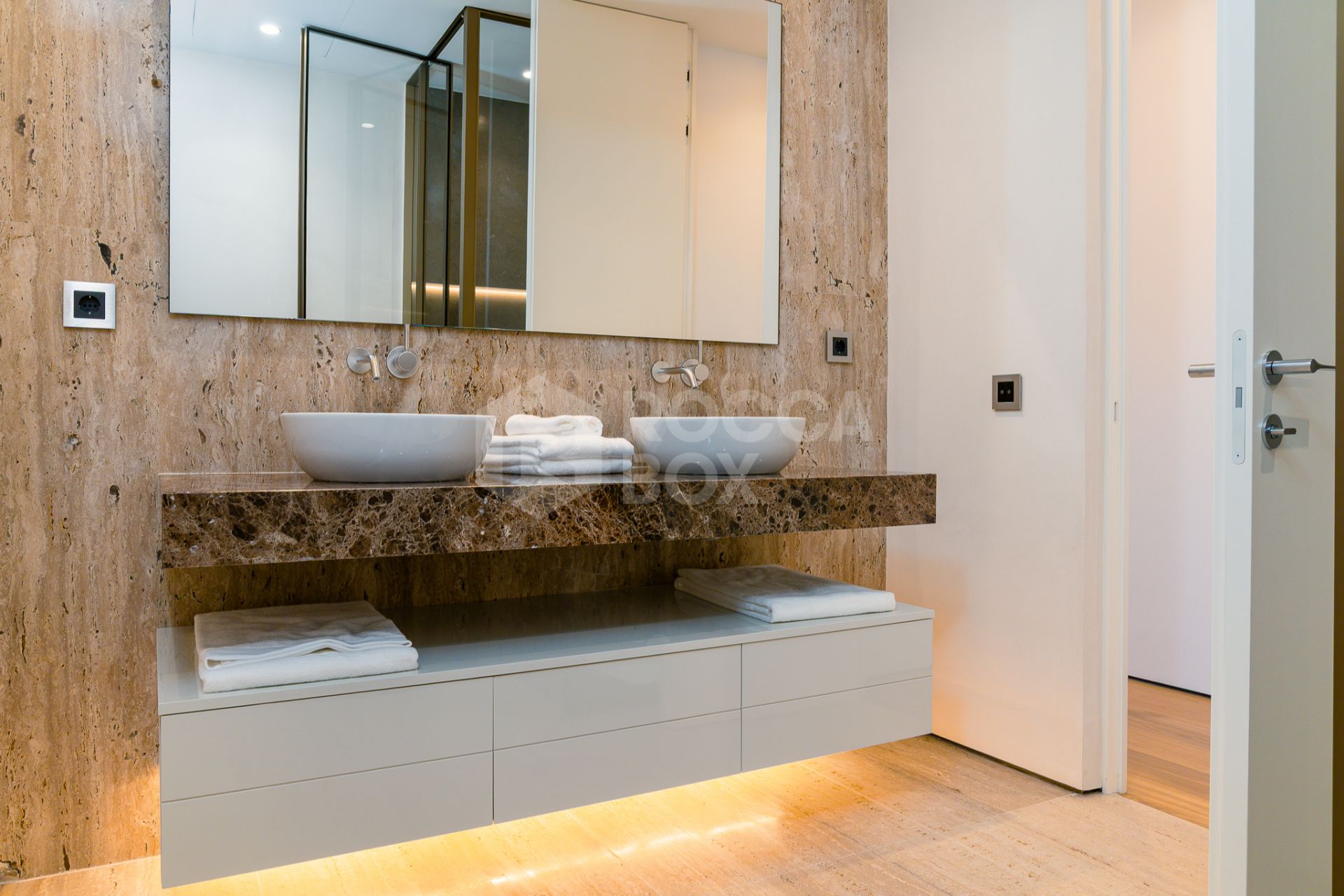 Stunning 4-Bedroom Ground Floor Apartment in Epic Phase 3, Marbella Golden Mile