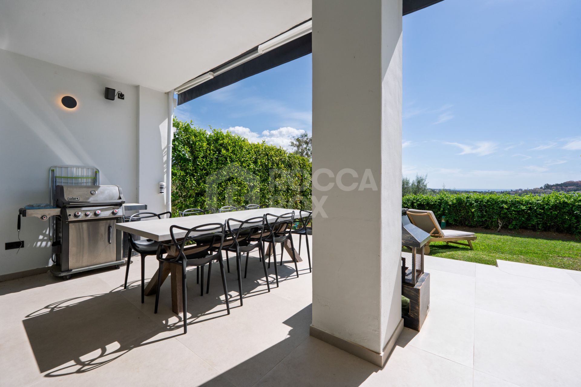 Elegant Renovated Townhouse on Frontline La Quinta Golf with Spectacular Views