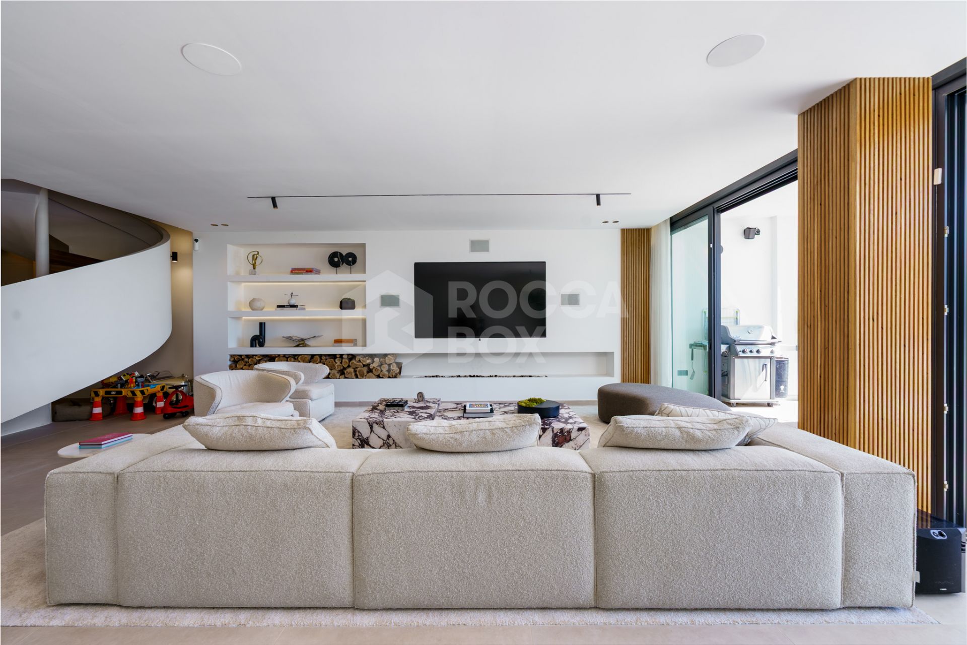 Elegant Renovated Townhouse on Frontline La Quinta Golf with Spectacular Views