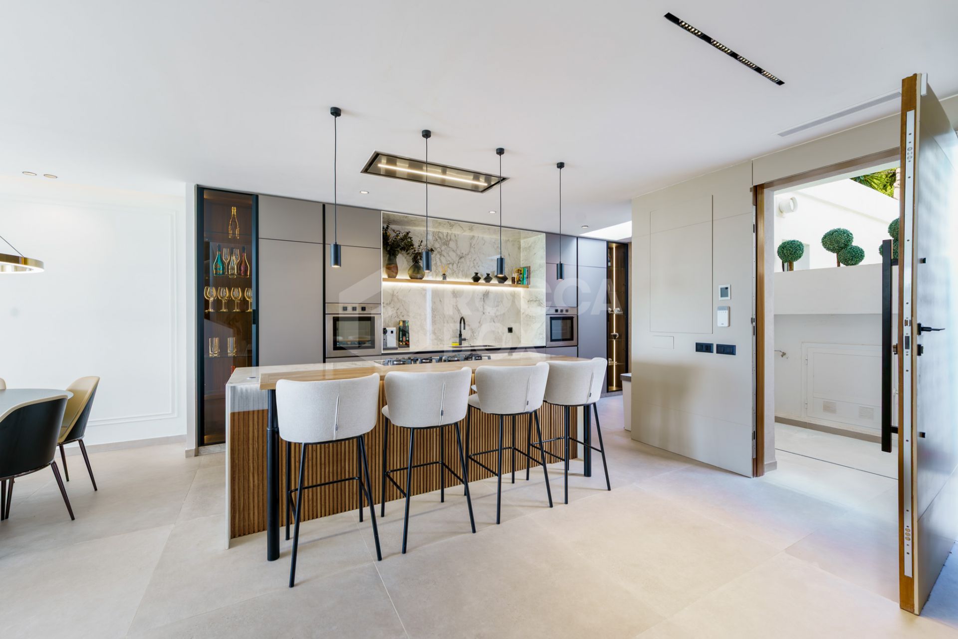 Elegant Renovated Townhouse on Frontline La Quinta Golf with Spectacular Views