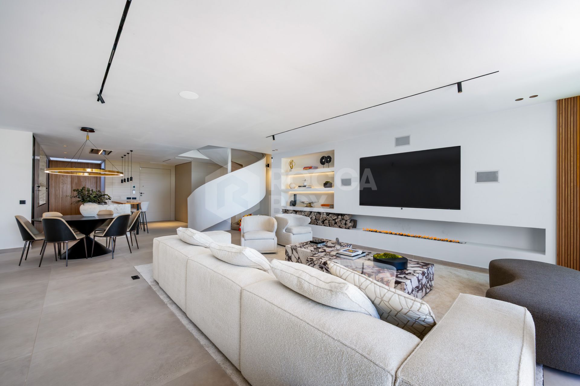 Elegant Renovated Townhouse on Frontline La Quinta Golf with Spectacular Views