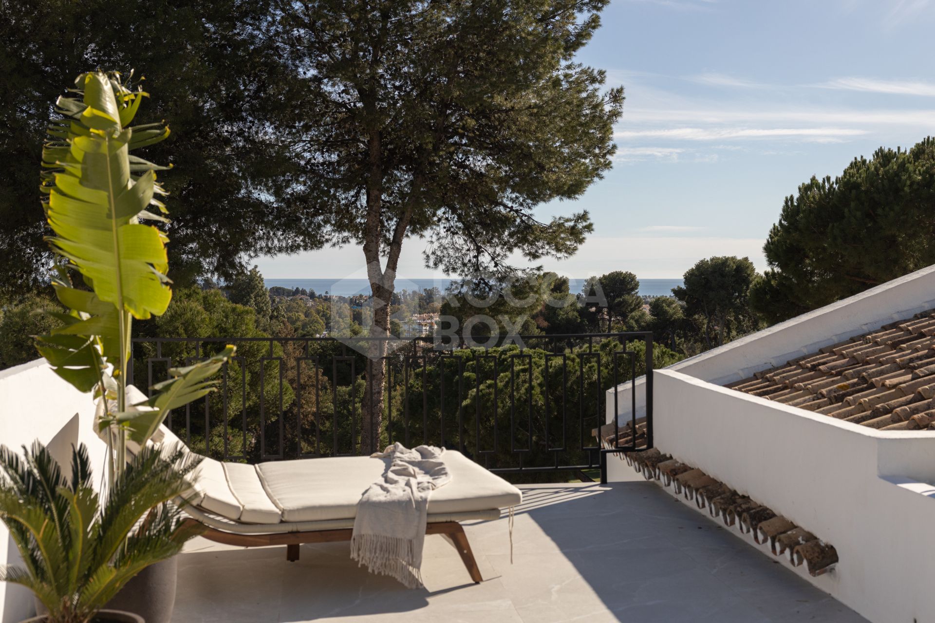 Semi-detached villa in Peñablanca, Nueva Andalucía