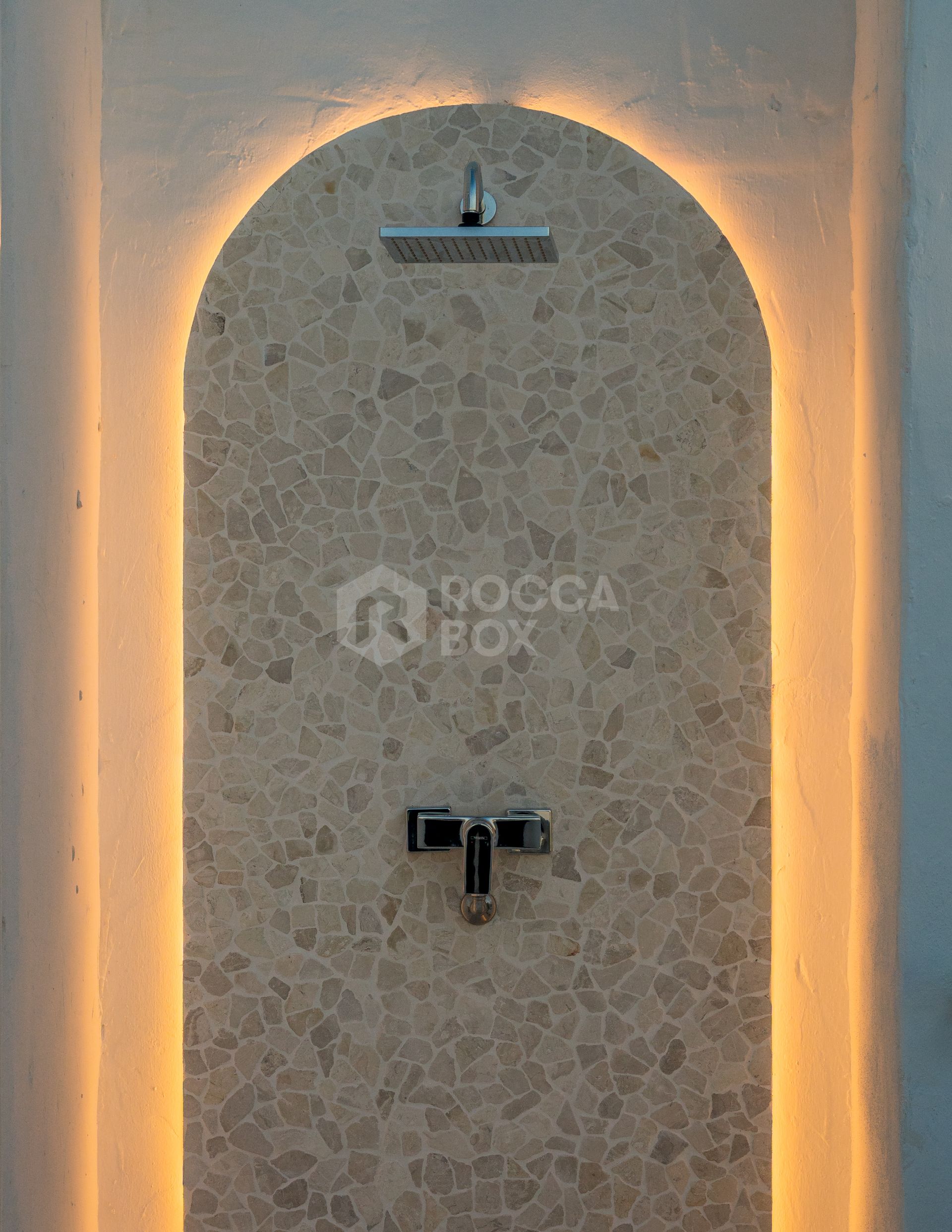 Duplex penthouse with panoramic sea views in Nueva Andalucía