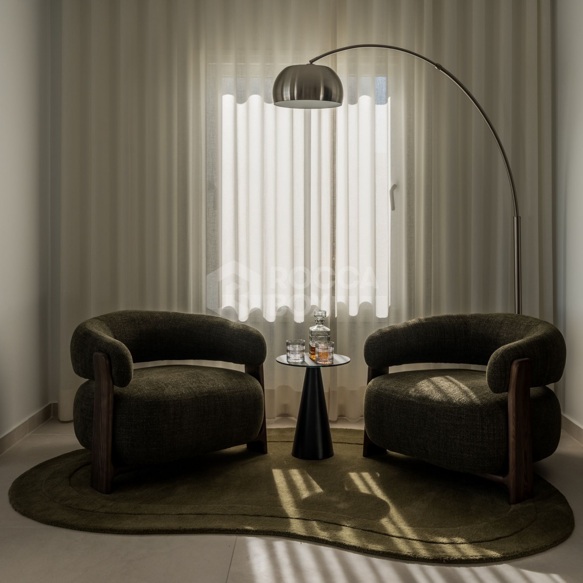 Duplex penthouse with panoramic sea views in Nueva Andalucía