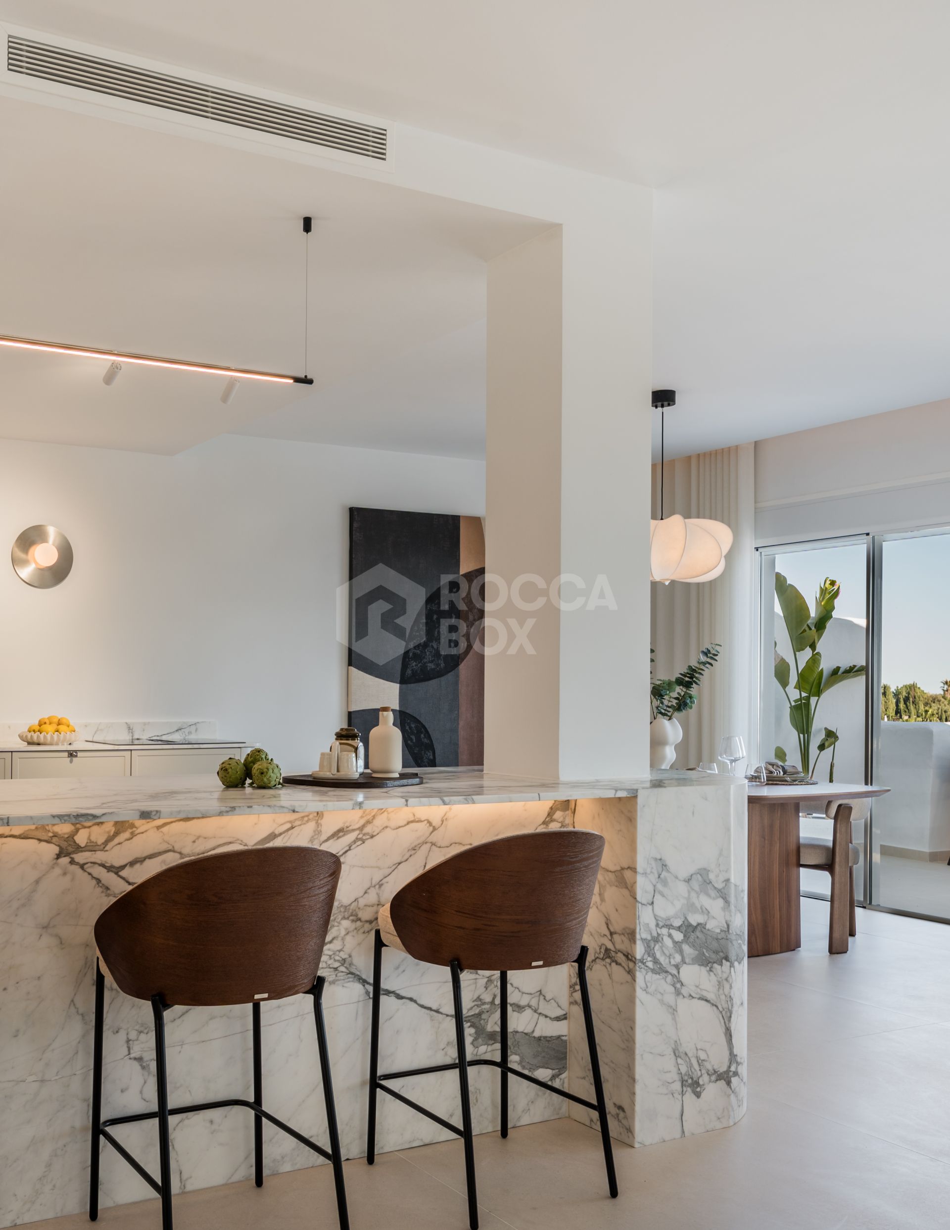 Duplex penthouse with panoramic sea views in Nueva Andalucía