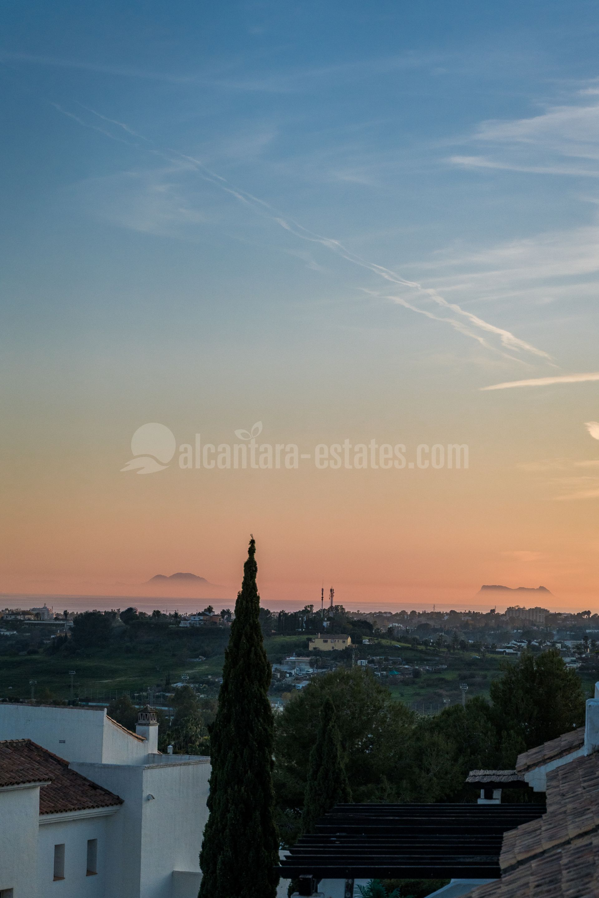 Duplex Penthouse in La Quinta Village, Marbella