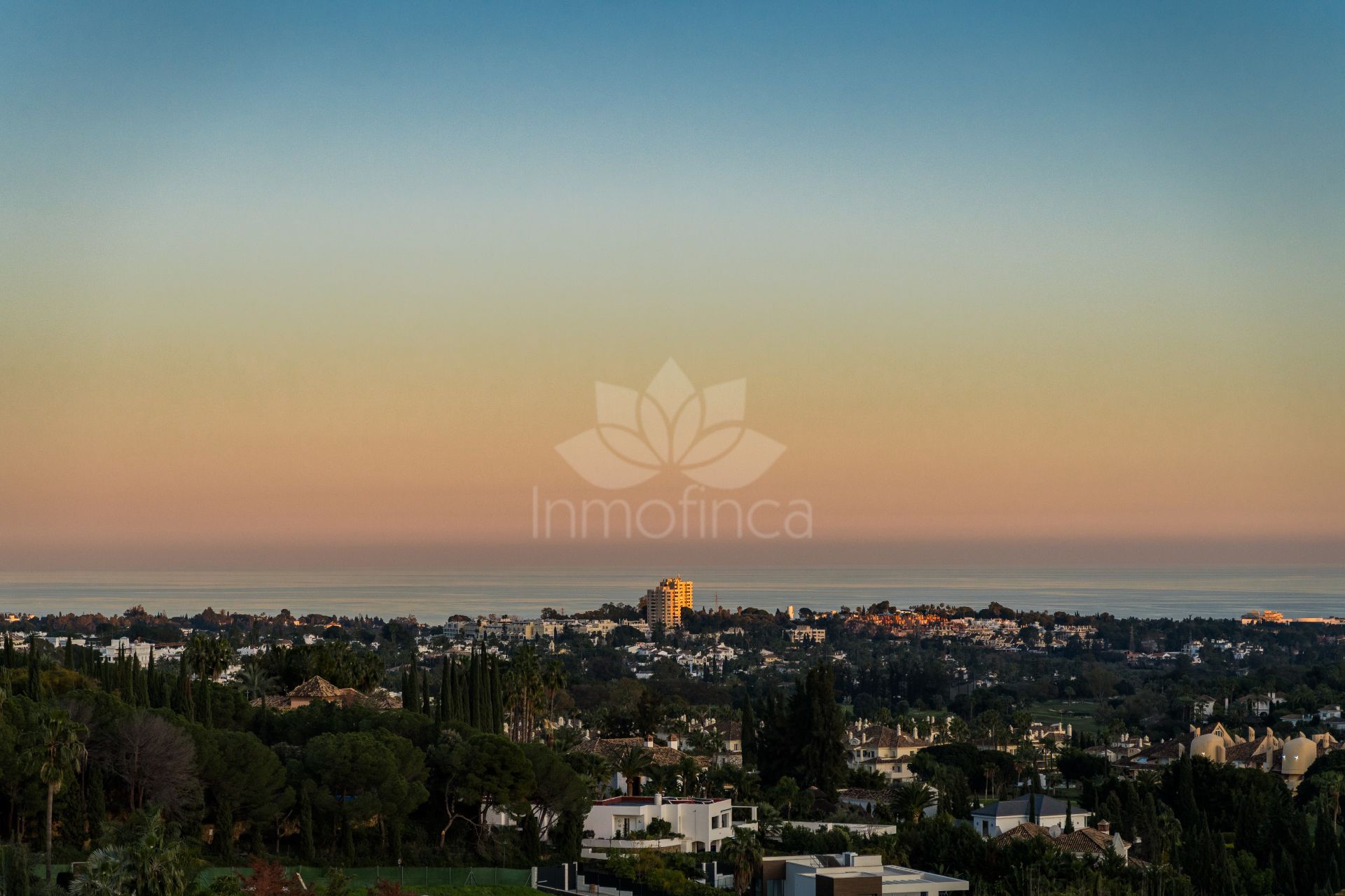 Atico Duplex en La Quinta Village, Marbella