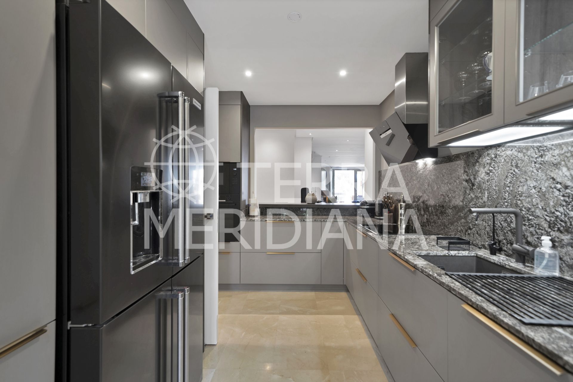 Apartment in Mansion Club, Marbella