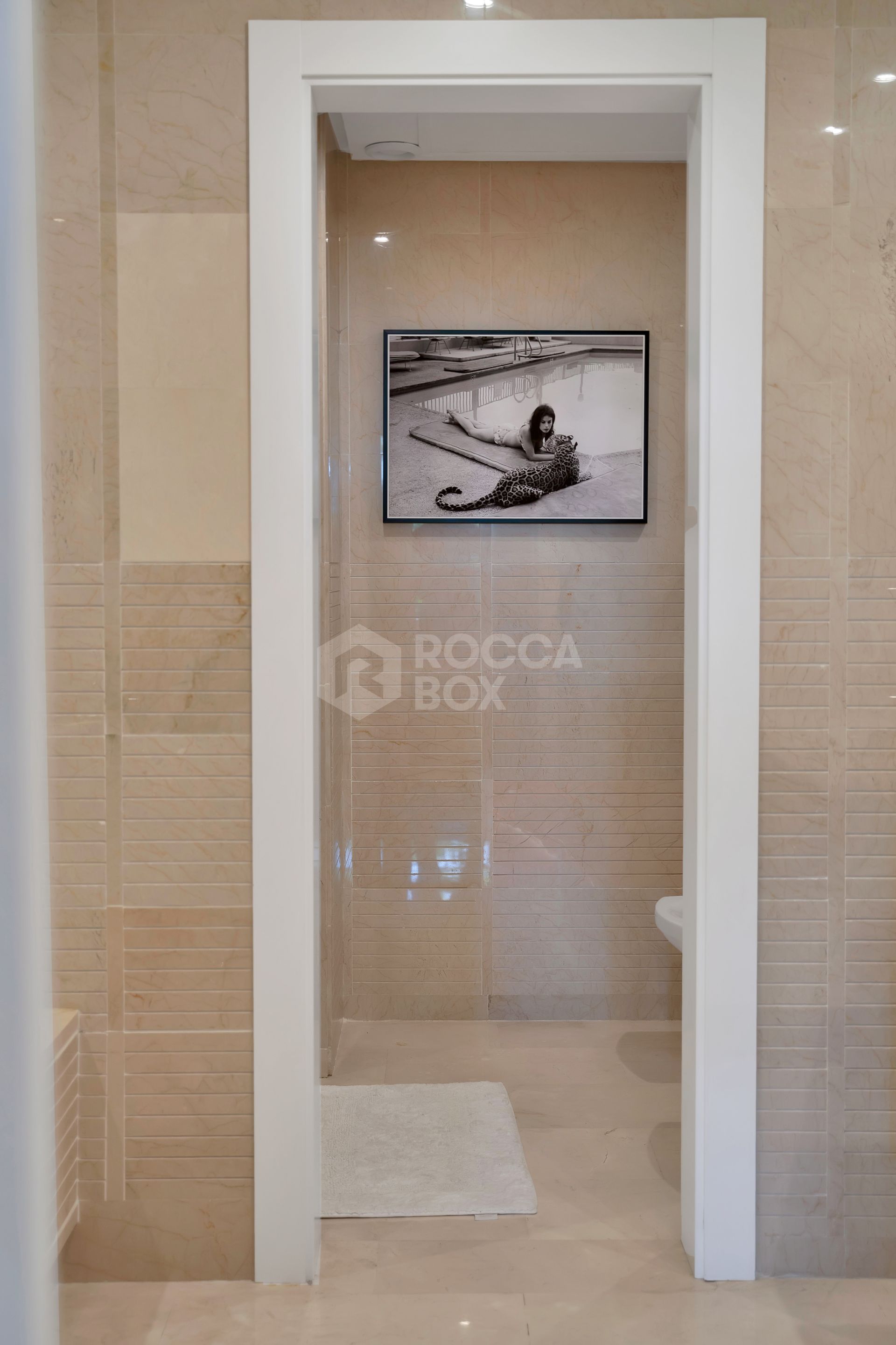 Stunning Renovated Apartment in Marbella Golden Mile