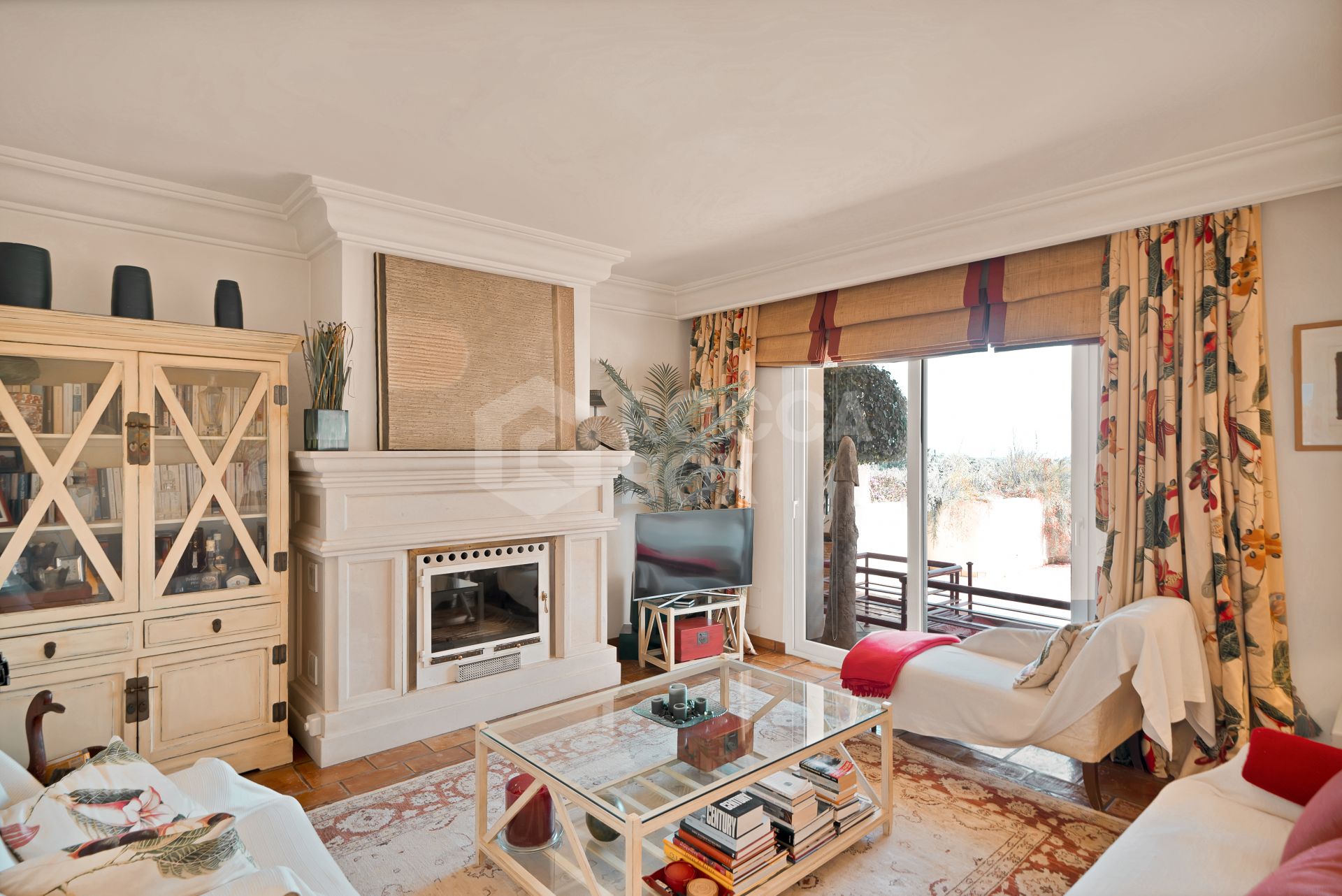 Luxury Penthouse with Panoramic Golf and sea Views in Las Alamandas