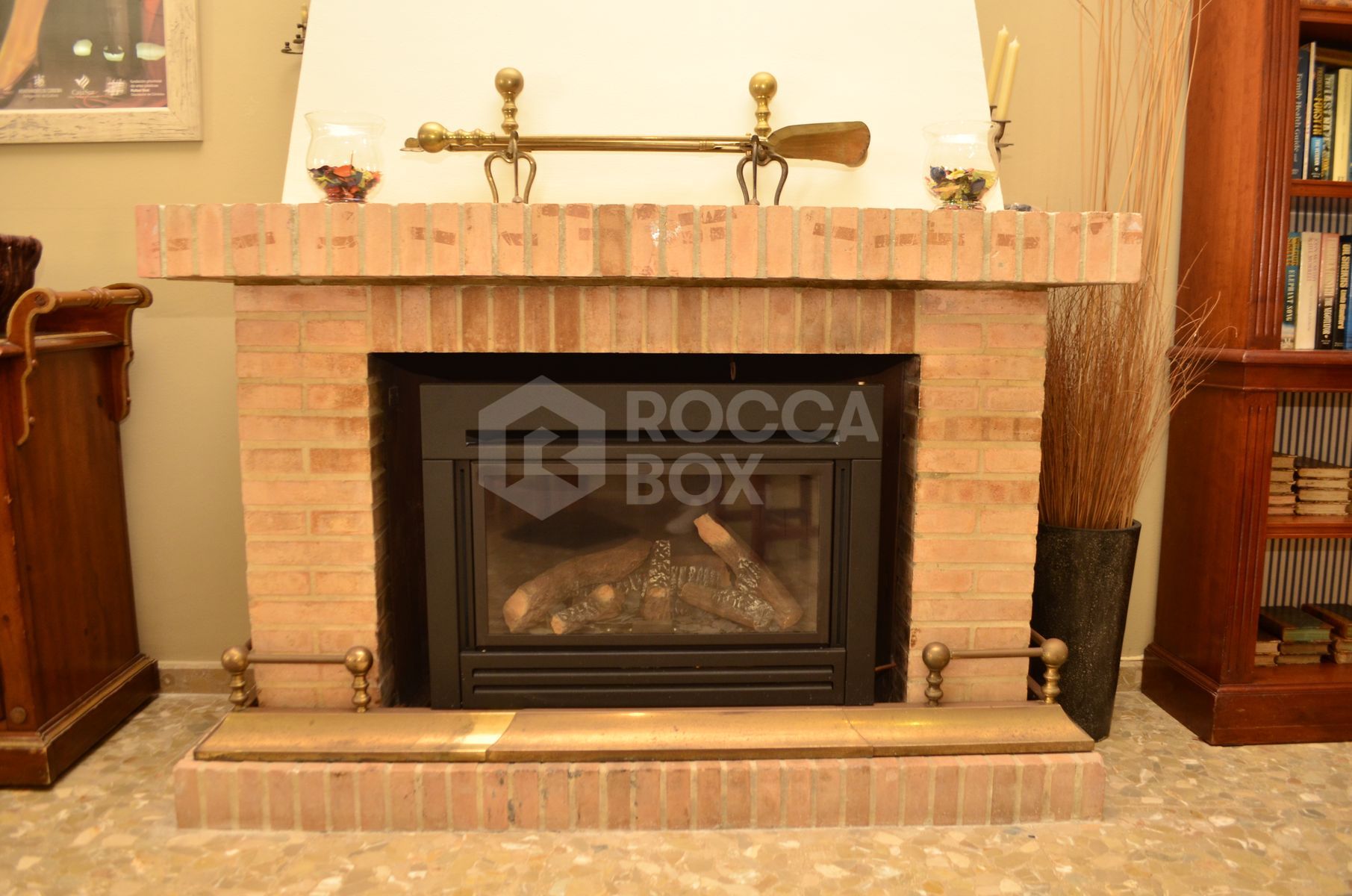 Acquisition Opportunity: Freehold Building with Hostel License