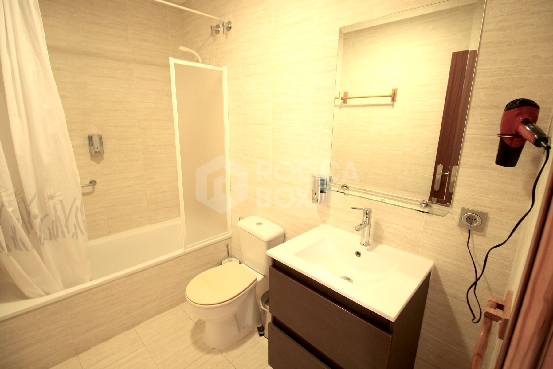 Acquisition Opportunity: Freehold Building with Hostel License