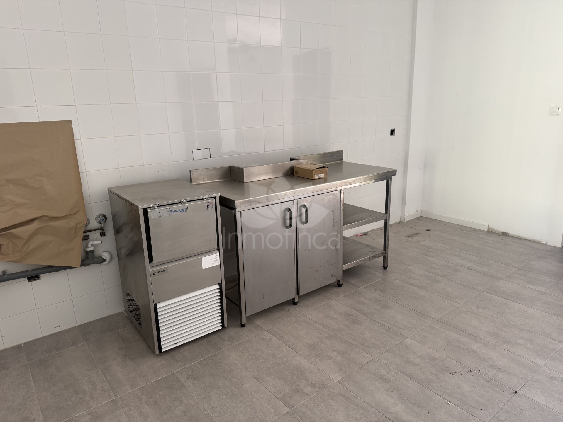 Commercial Premises in San Roque Club, San Roque