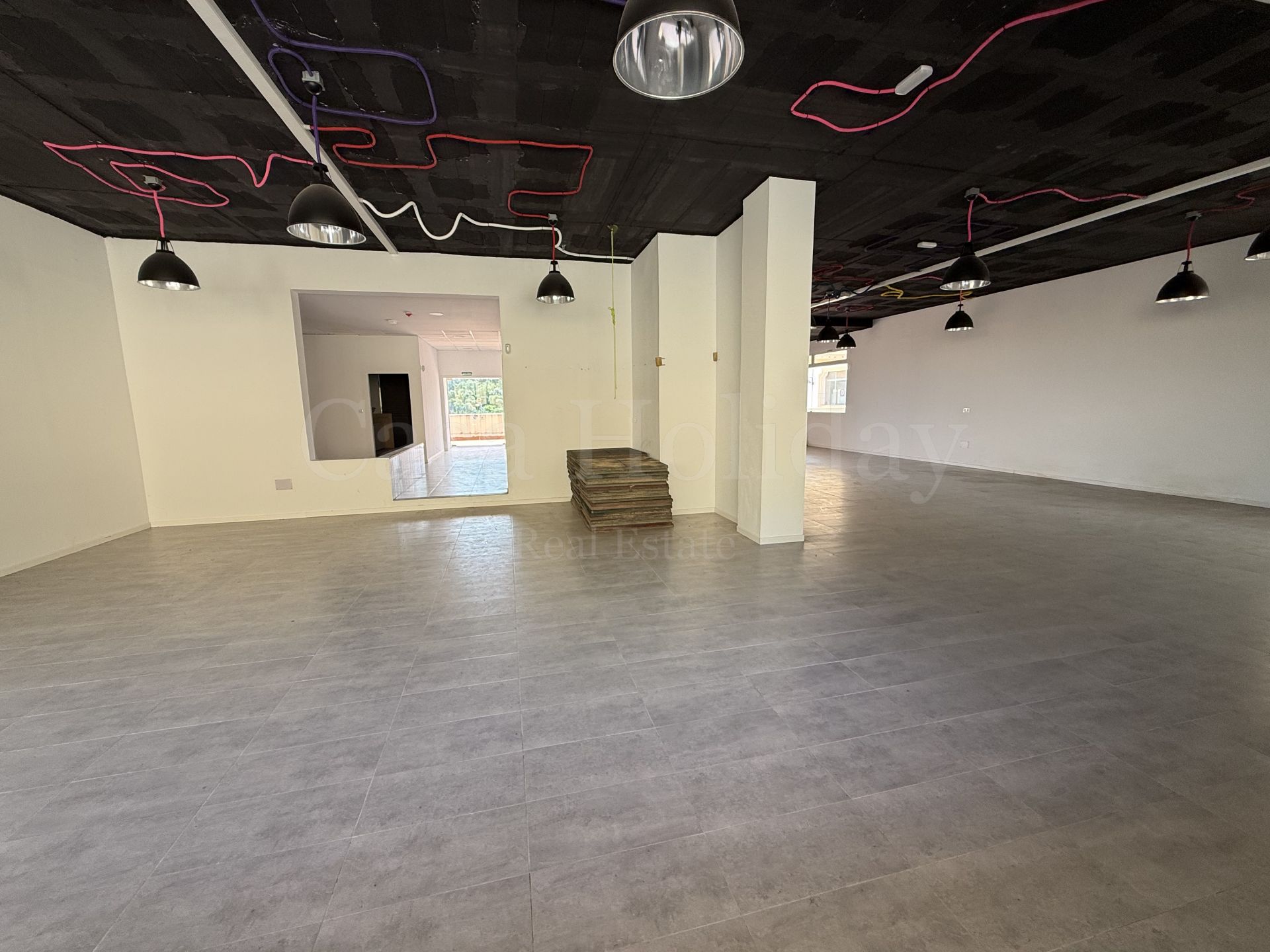 Commercial Premises in San Roque Club, San Roque