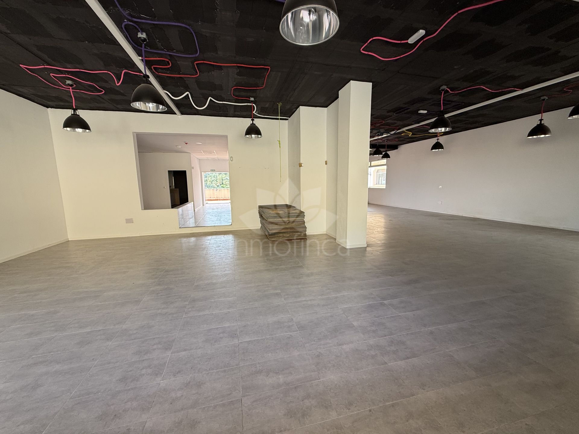 Commercial Premises in San Roque Club, San Roque
