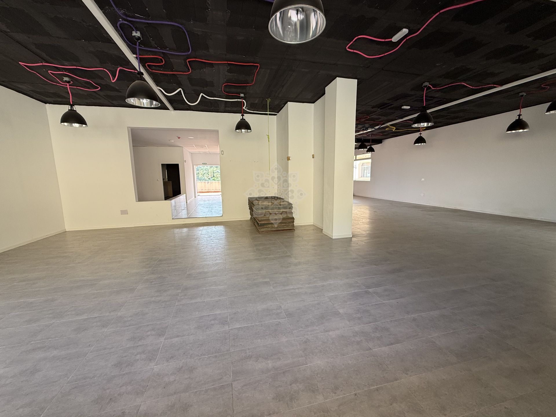 Commercial Premises in San Roque Club, San Roque