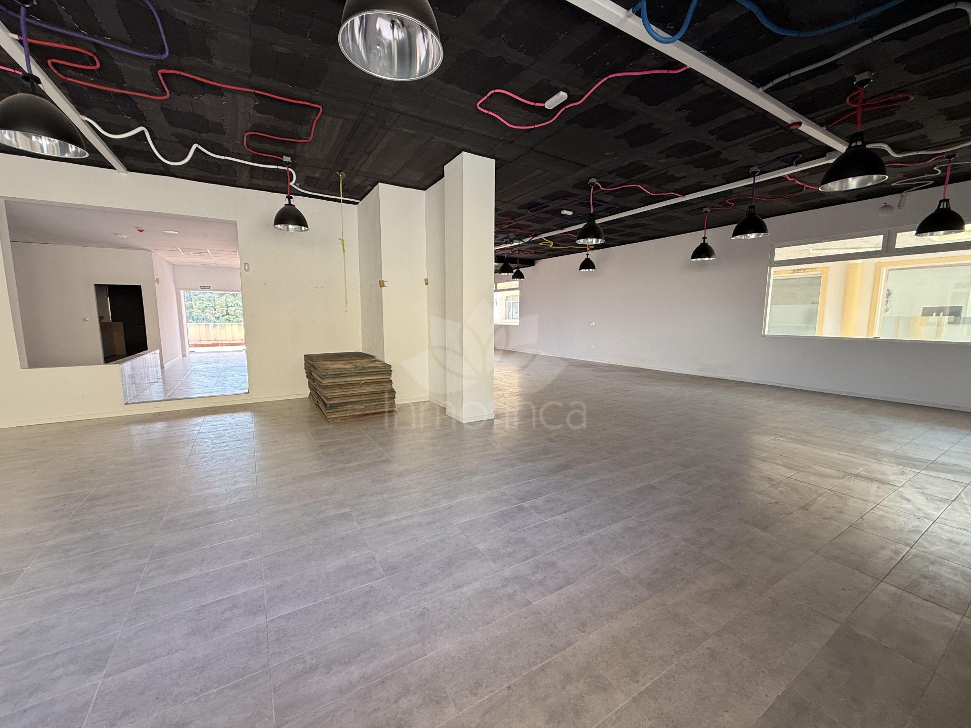 Commercial Premises in San Roque Club, San Roque