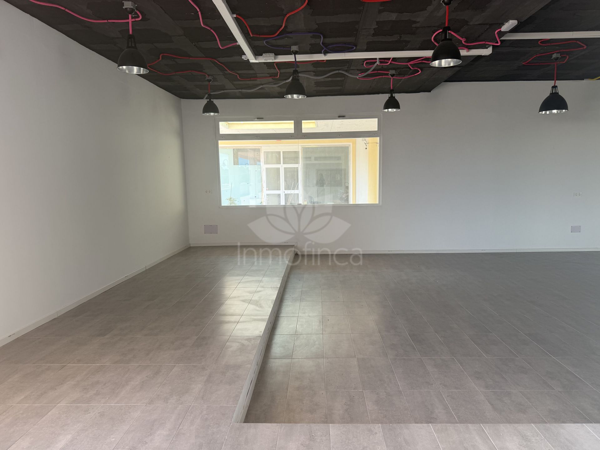 Commercial Premises in San Roque Club, San Roque