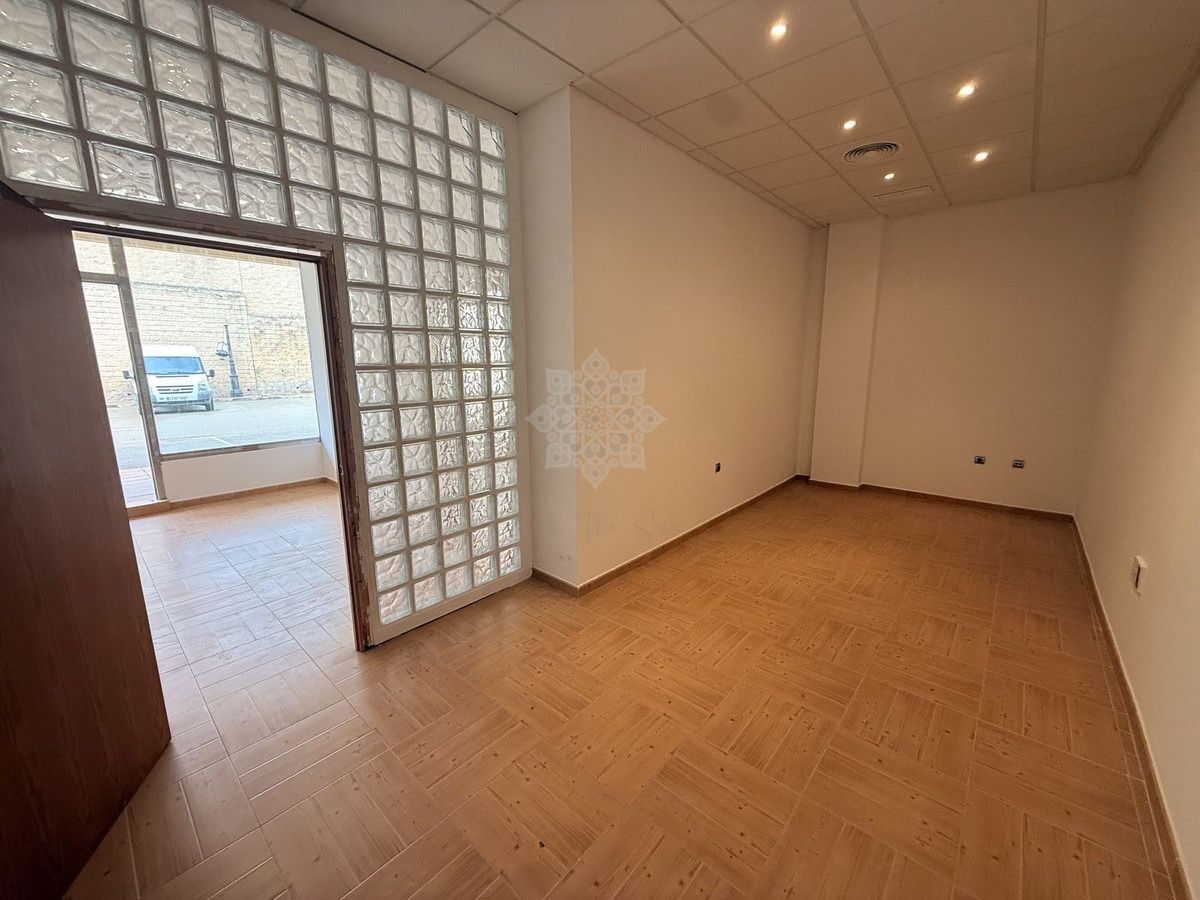 Commercial Premises in San Roque