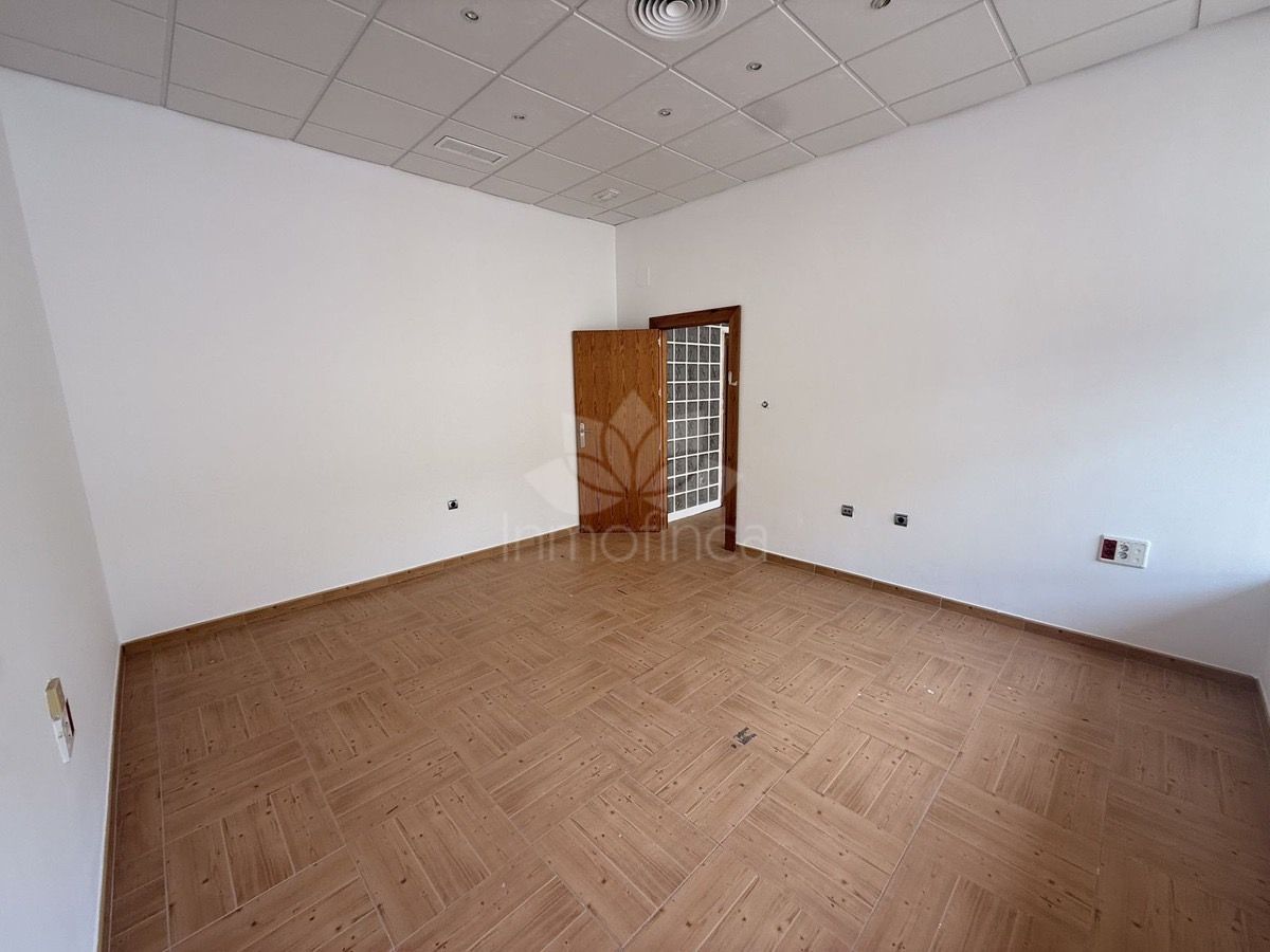 Commercial Premises in San Roque