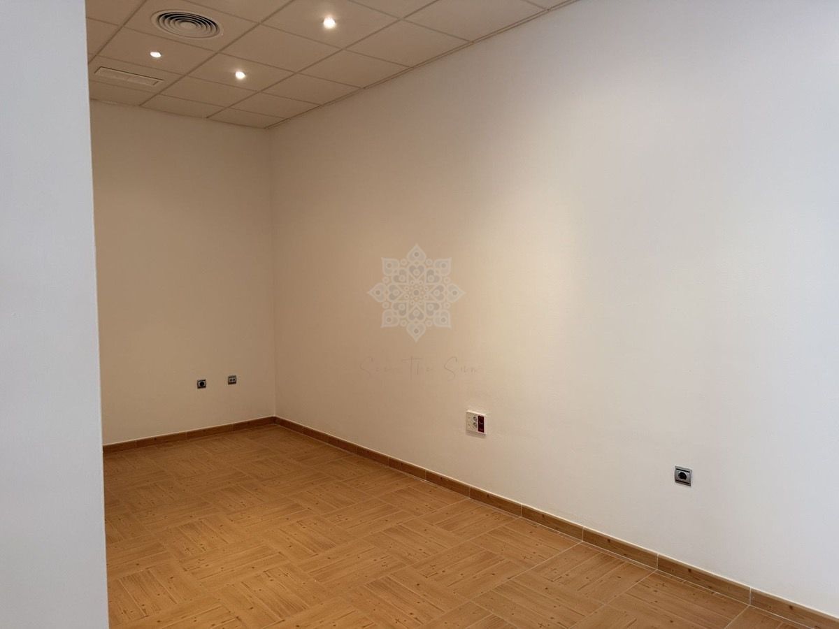Commercial Premises in San Roque