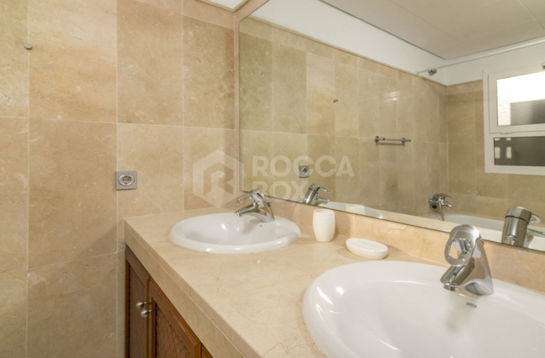 Fantastic Property in the Mansions at San Roque Club