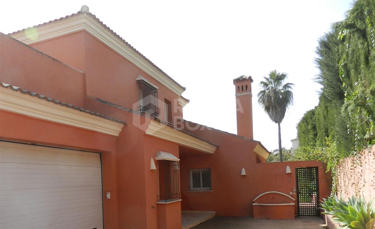 Villa for sale in Sotogrande