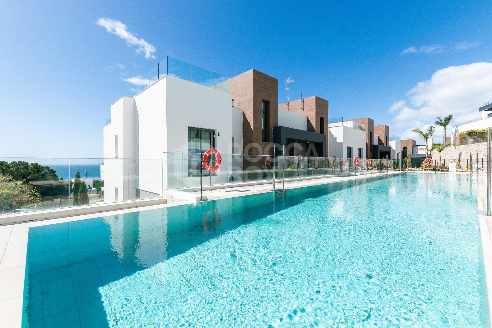 Duplex for sale in Cabopino, Marbella East