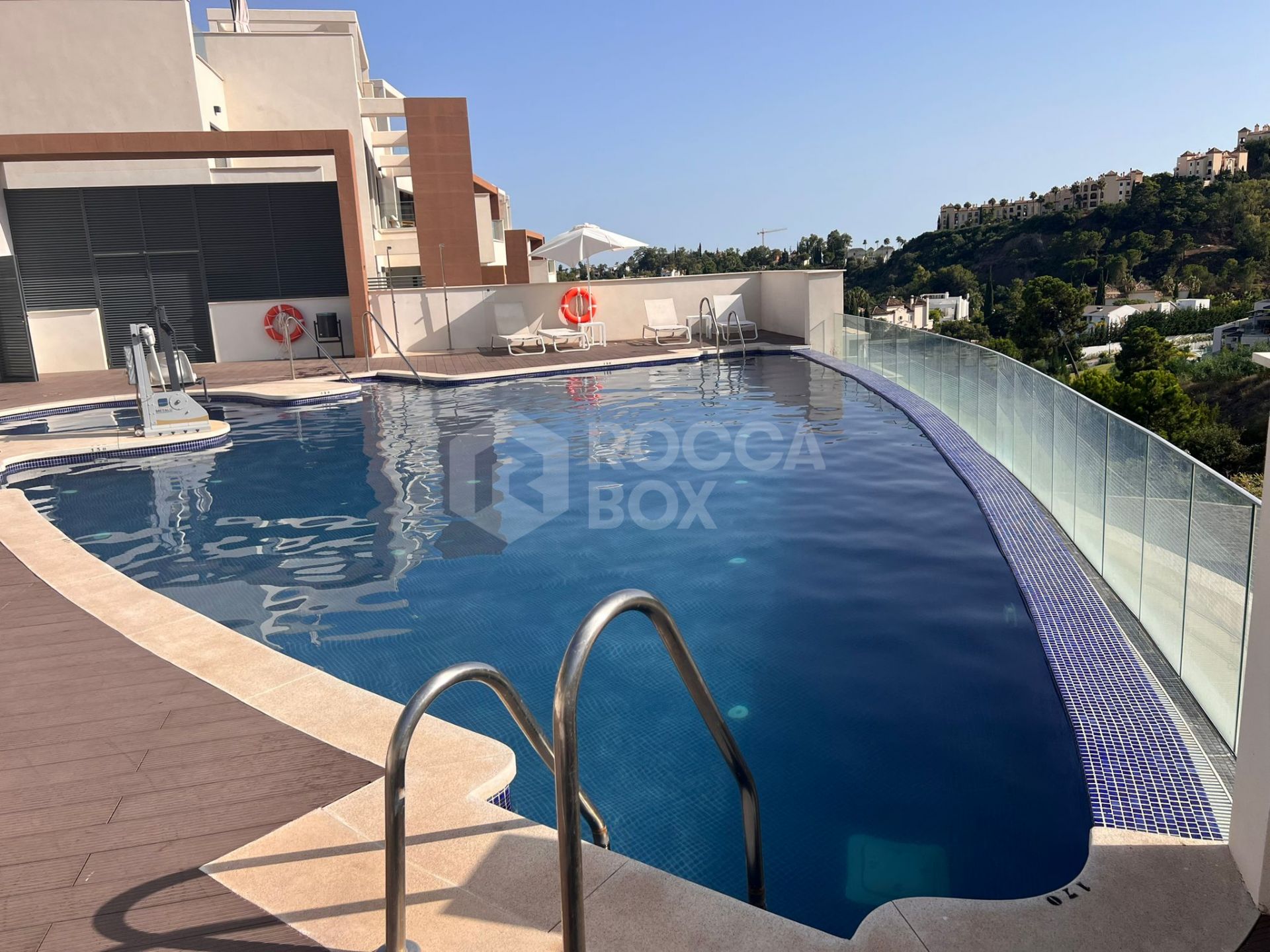 Penthouse for sale in Benahavis
