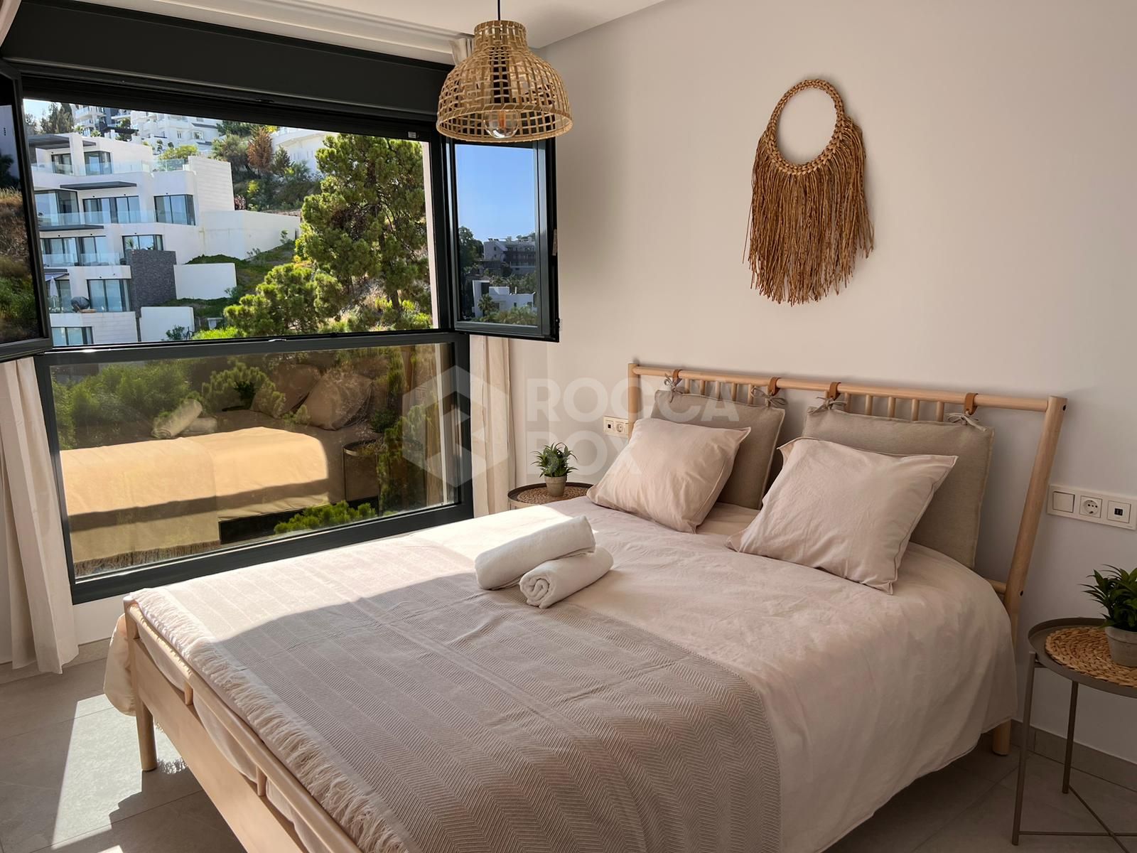 Penthouse for sale in Benahavis