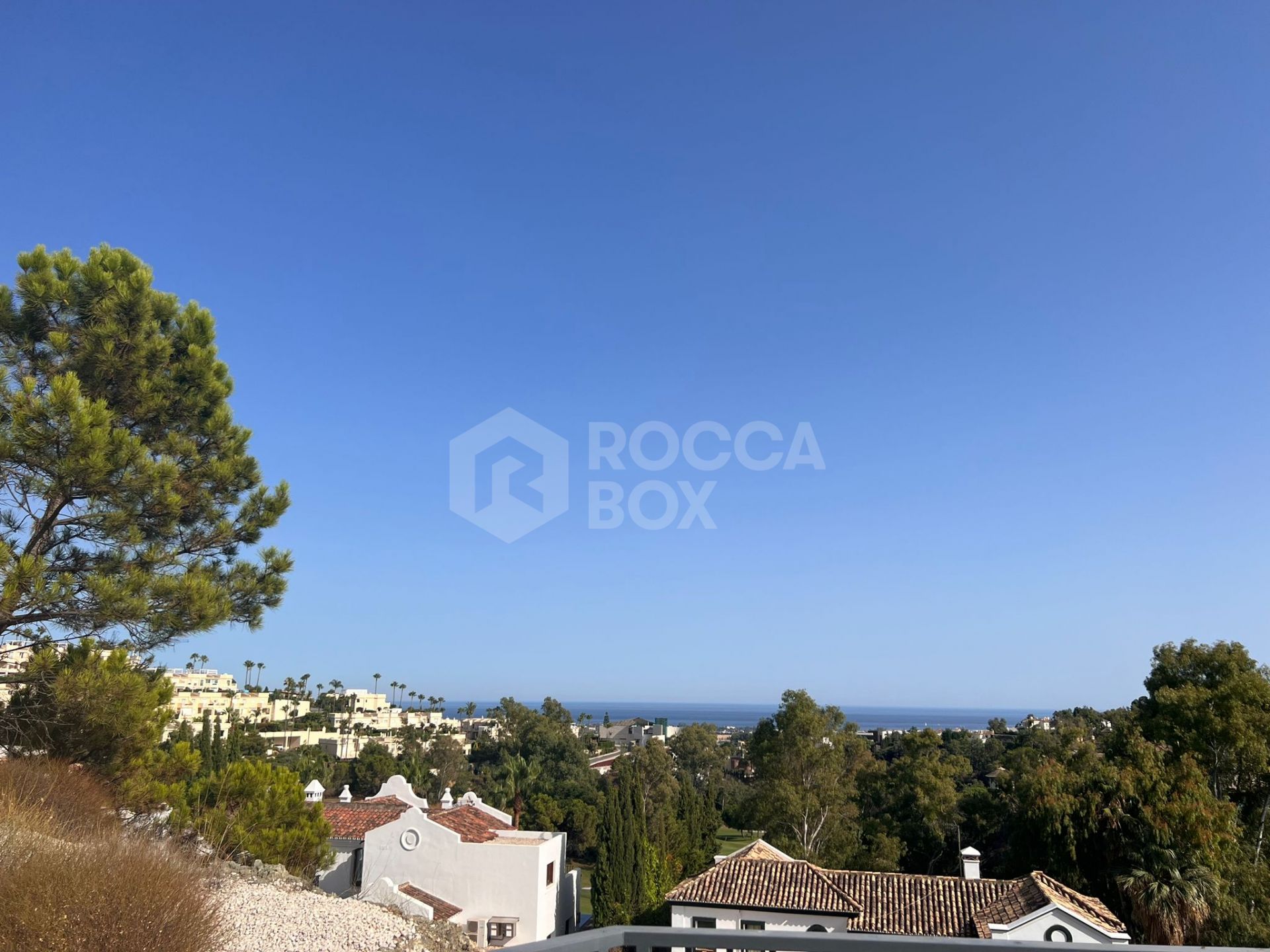 Penthouse for sale in Benahavis