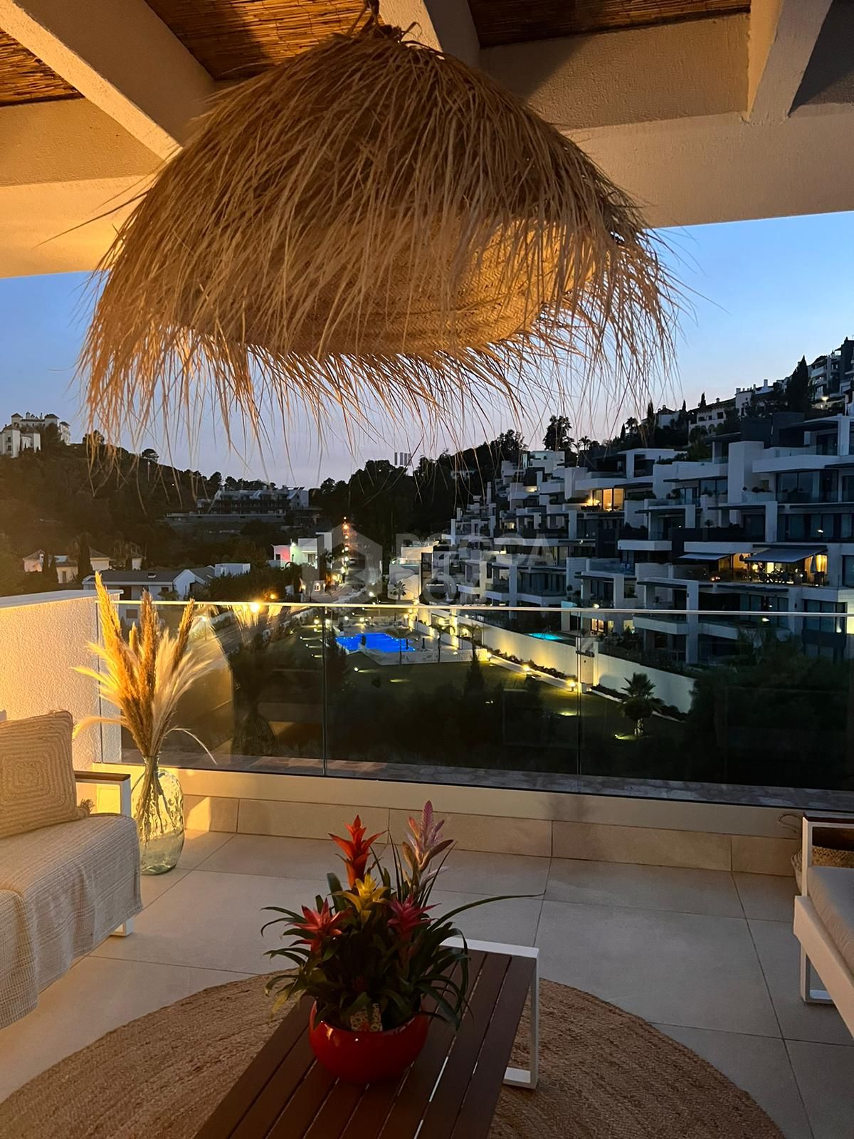 Penthouse for sale in Benahavis