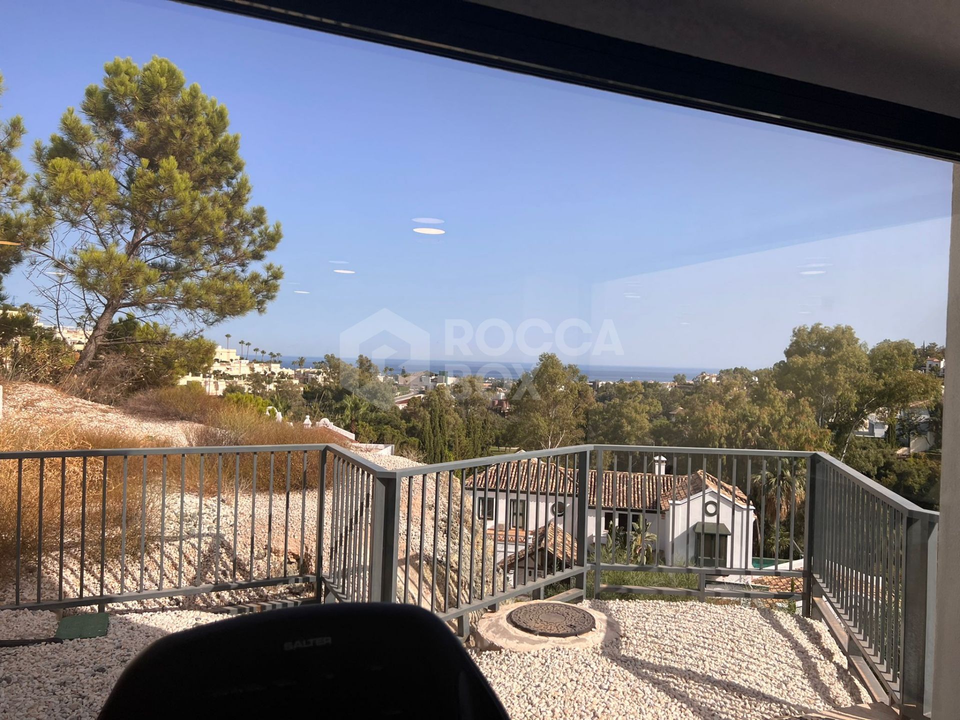 Penthouse for sale in Benahavis