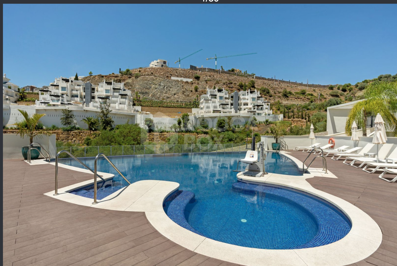 Apartment for sale in Benahavis