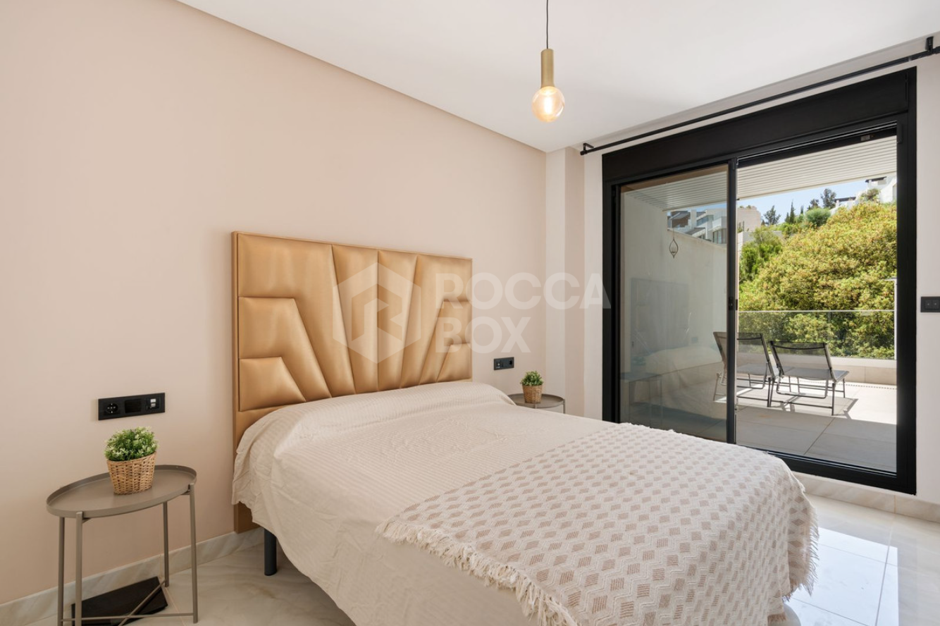 Apartment for sale in Benahavis