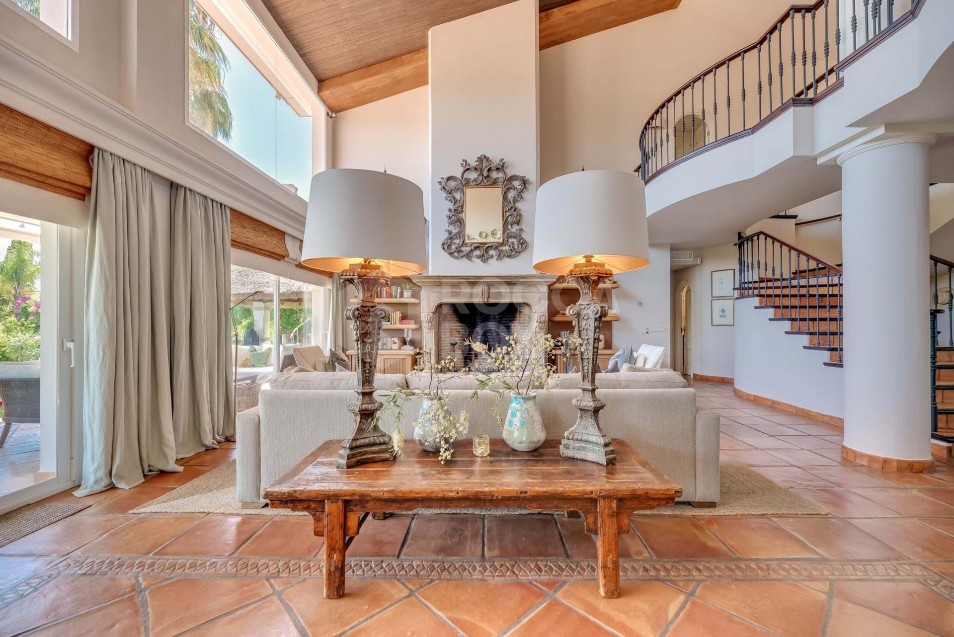 Stunning Villa in Elviria with Panoramic Sea Views and Luxurious Features