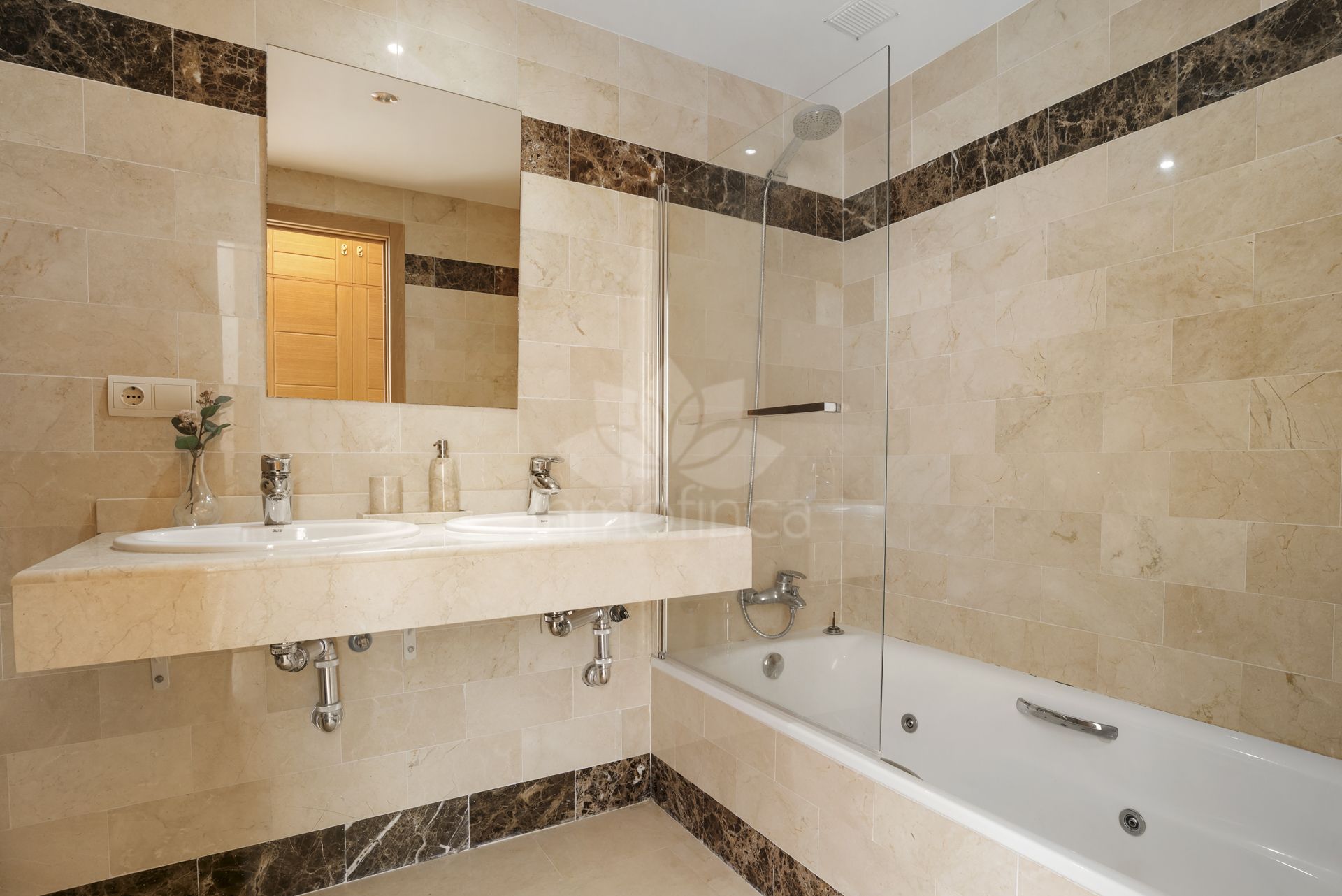 Semi Detached House in Benahavis