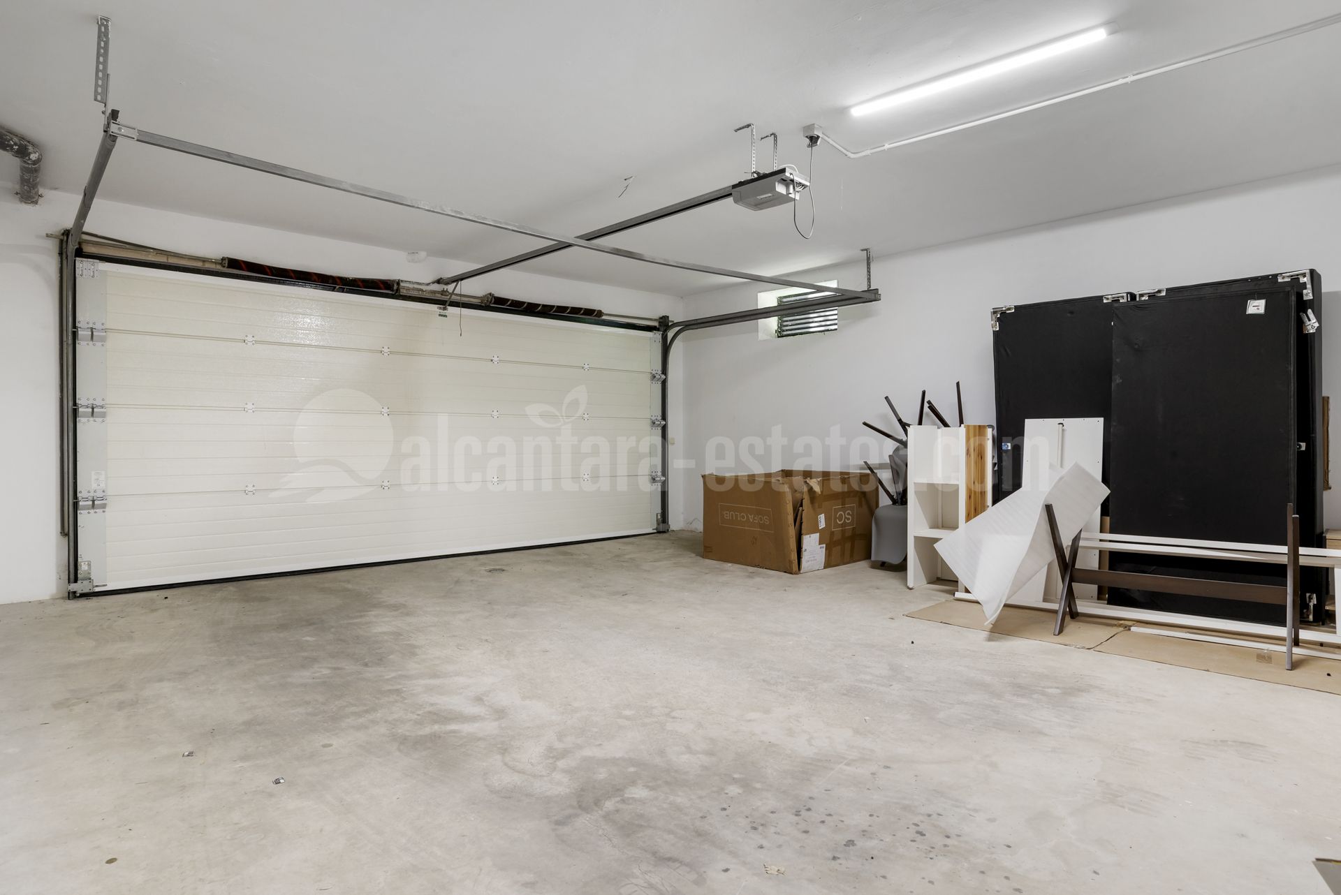 Semi Detached House in Benahavis